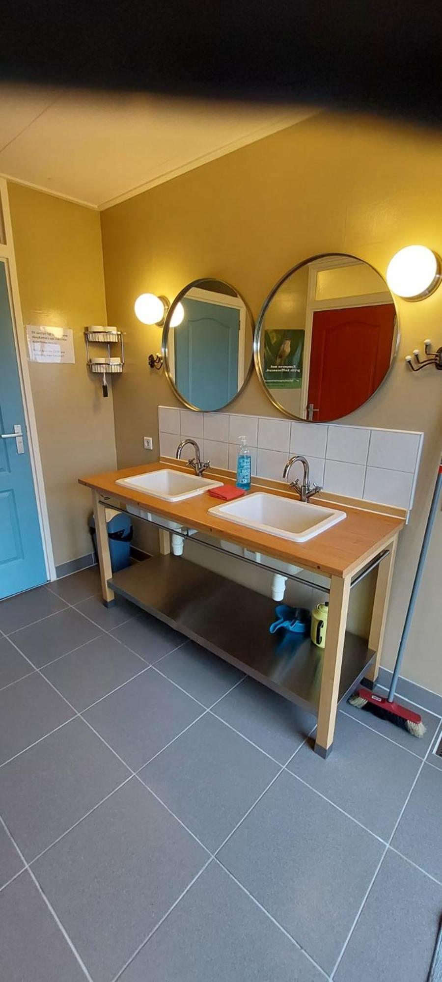 Tenthutje Buitenwedde Exteriör bild